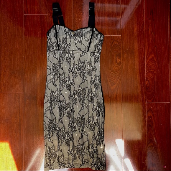 ✨EUC GUESS Black Lace Mini Bodycon Dress, Size XS - Picture 6 of 13